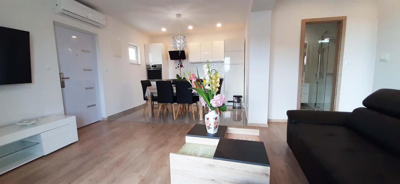 Penthaus Apartment N&M Baška Voda エクステリア 写真